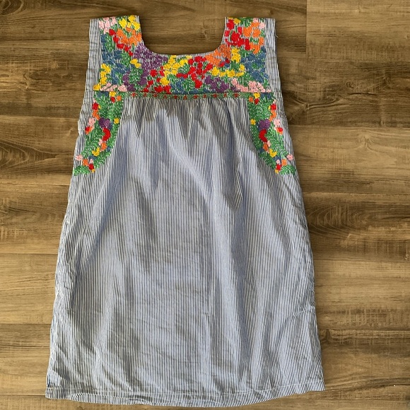 J. Marie Blue White Striped Floral Embroidery Ana Maria Shift Dress Sz S - Picture 6 of 6